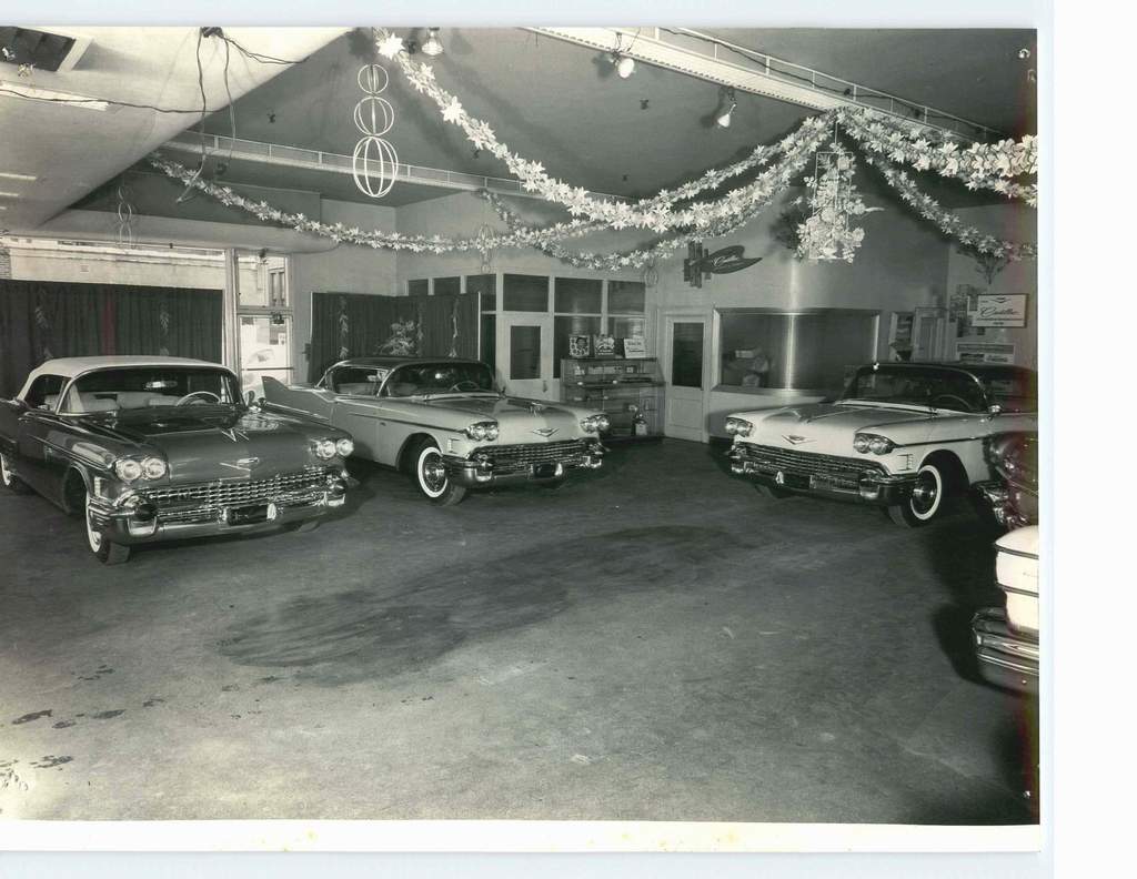 feb-1958-ny-cadillac-olds-showroom-1